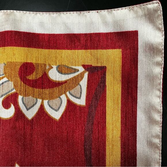 NEW Z Gallerie Silk Blend Floral Rectangular Placemats 20”x14” Set 4 Cranberry - Picture 14 of 16